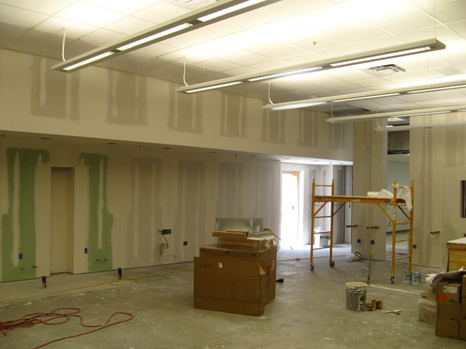 Veterans High School Cosmetology Lab, Mission CISD (photo 9 of 14)