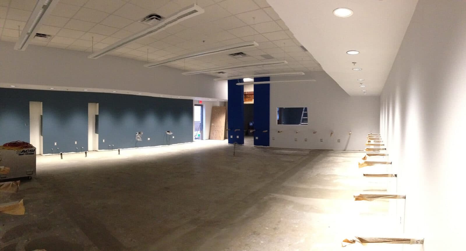 Veterans High School Cosmetology Lab, Mission CISD (photo 11 of 14)