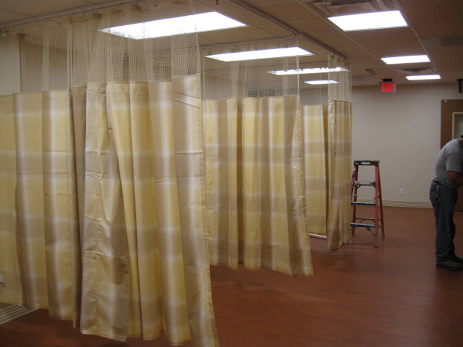 Emergency Room Waiting Area, Rio Grande Regional Hospital (photo 4 of 5)